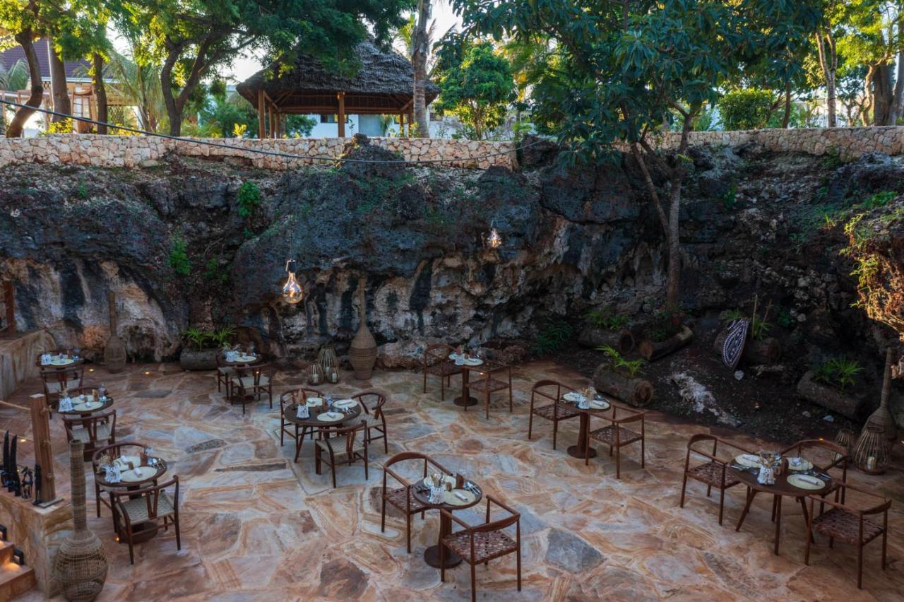 Hotel Aldiana Club Zanzibar Kwanza Kizimkazi Exteriér fotografie The Rock