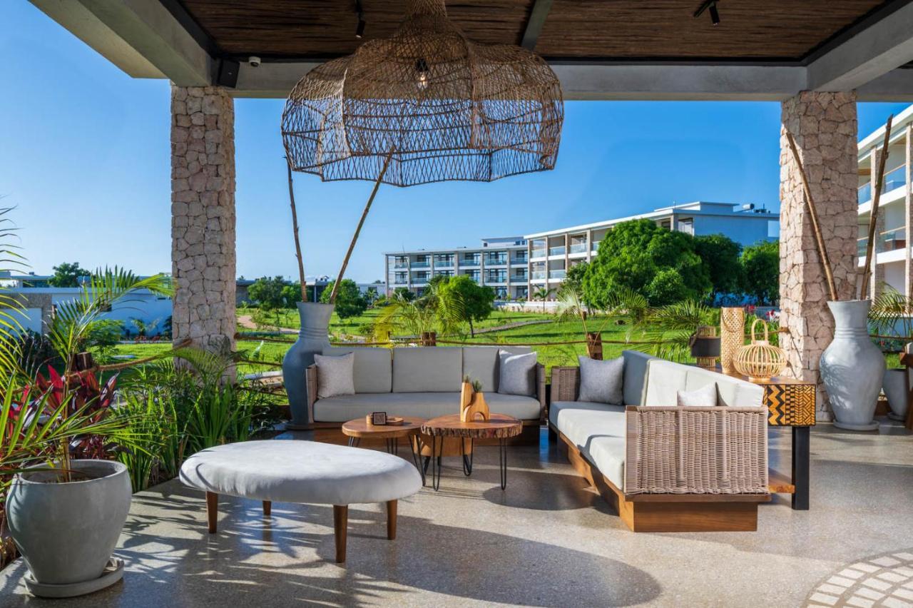 Hotel Aldiana Club Zanzibar Kwanza Kizimkazi Exteriér fotografie The Beach Club at The Fives Beach Hotel, Playa del Carmen, Mexico