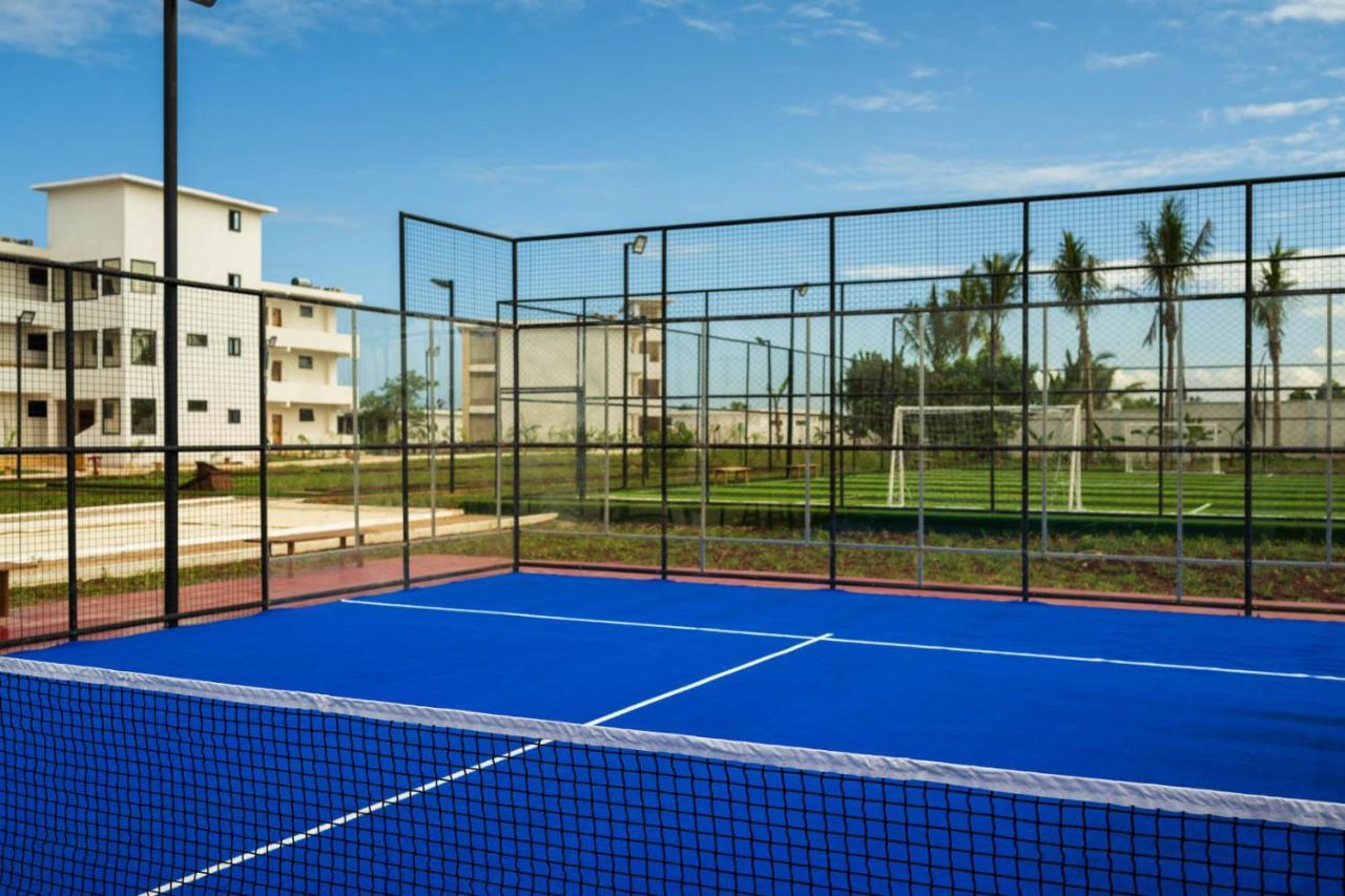 Hotel Aldiana Club Zanzibar Kwanza Kizimkazi Exteriér fotografie A paddle tennis court